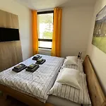 1000 M N. M. Apartament Stachy