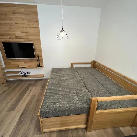 1000 M N. M. * Stachy