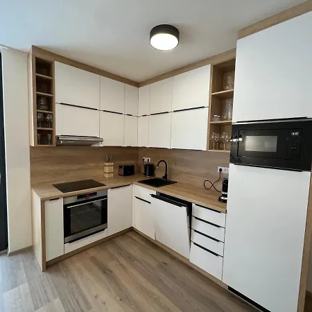 1000 M N. M. Lägenhet